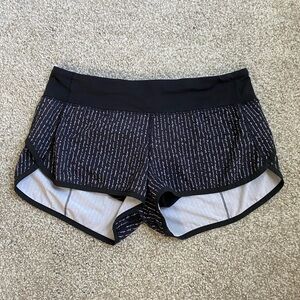 Lululemon Speed-Up Low-Rise Lined Short